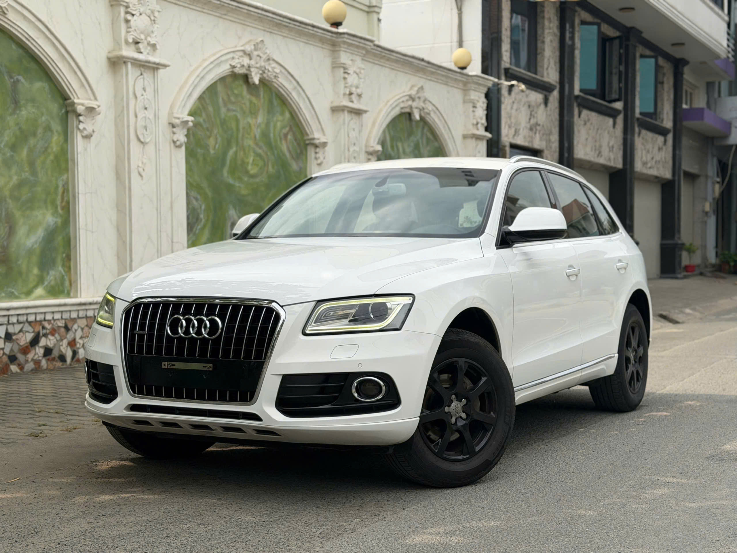 Bán Audi Q5 2.0 AT sản xuất năm 2016, màu trắng, xe nhập, giá tốt