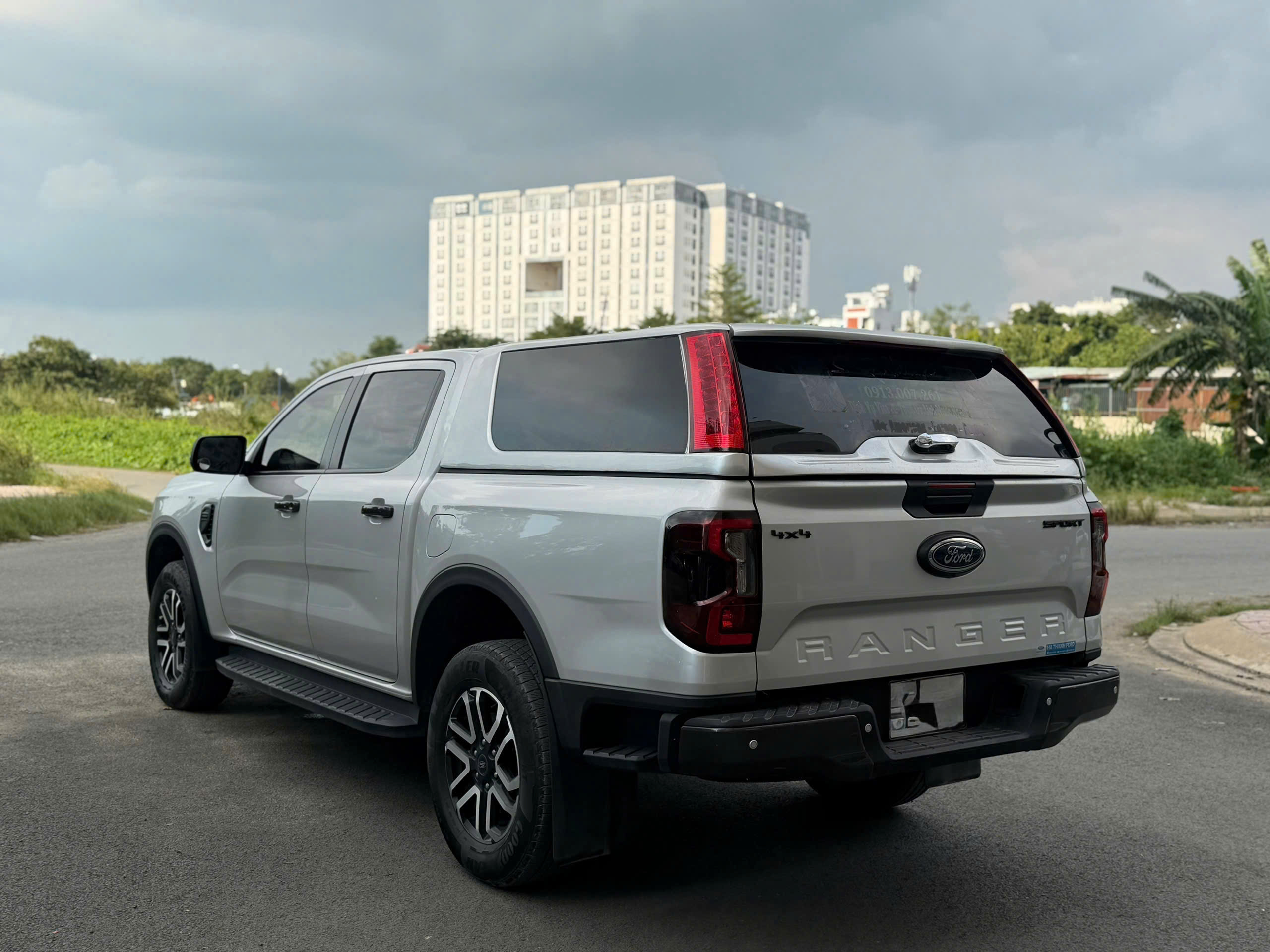Cần bán Ford Ranger Sport 2.0L 4x4 AT sản xuất 2024, màu bạc