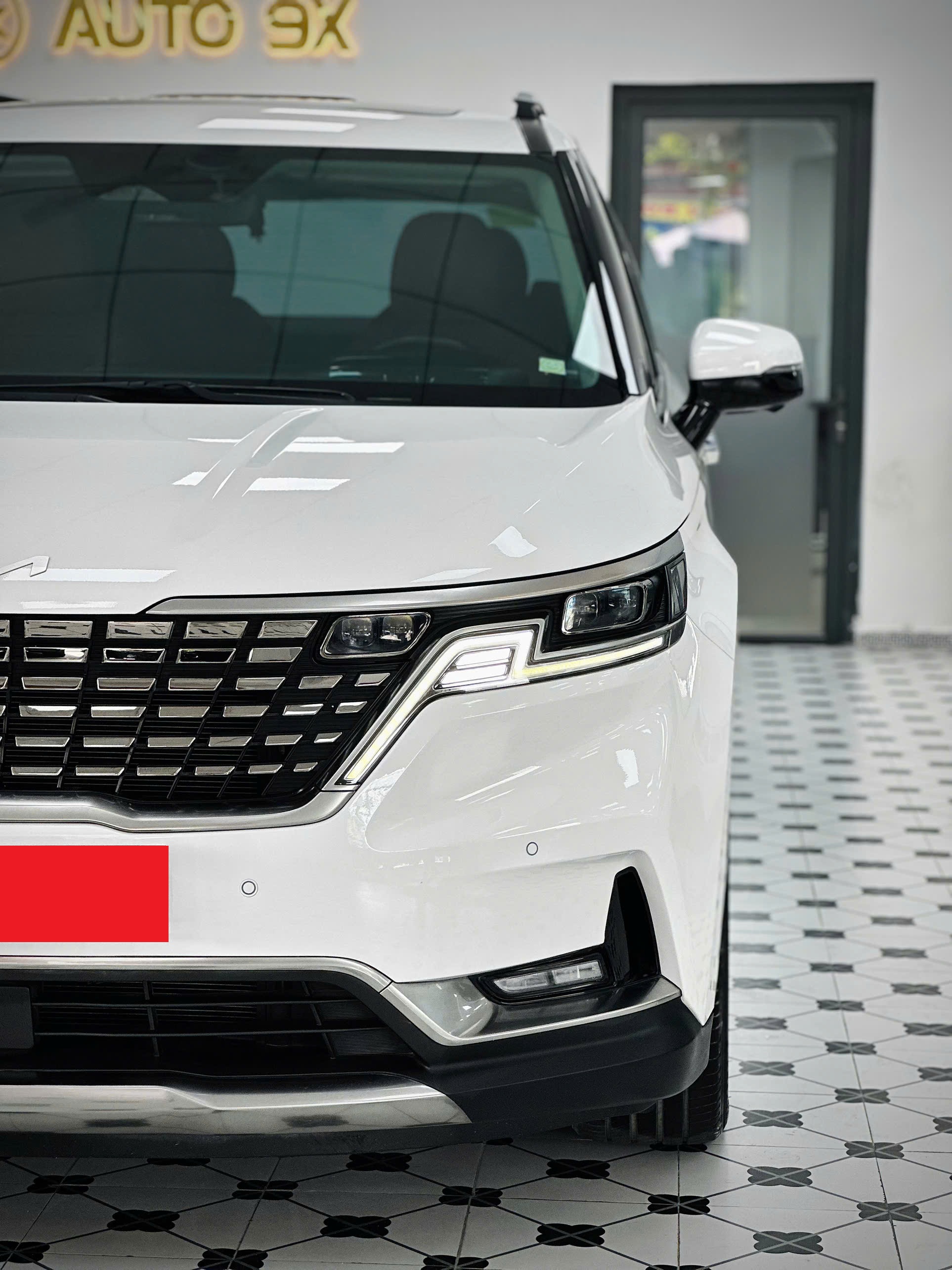 Bán Kia Carnival Signature 3.5G sản xuất năm 2023, màu trắng