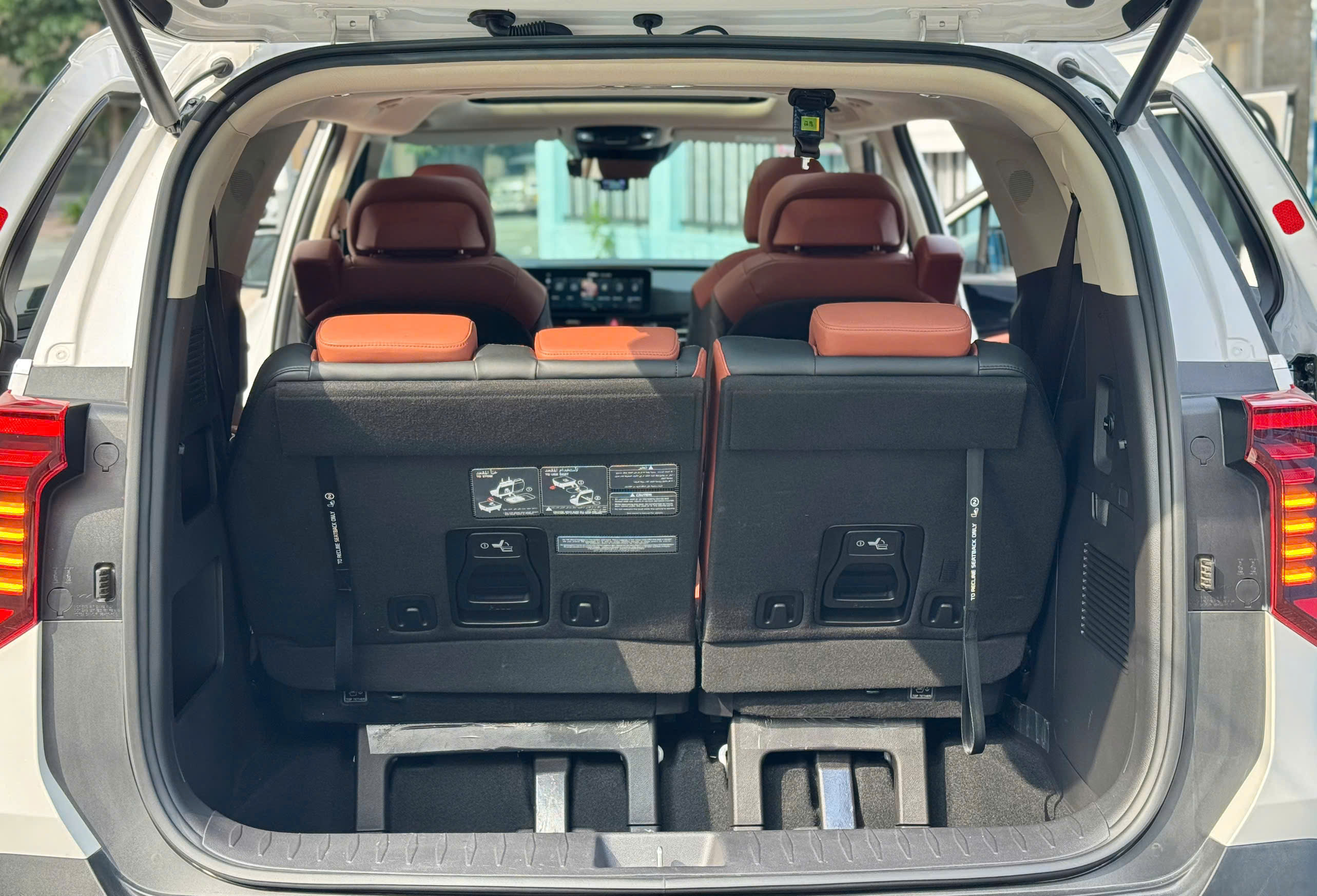 Bán Kia Carnival Signature 2.2D năm 2025, màu trắng