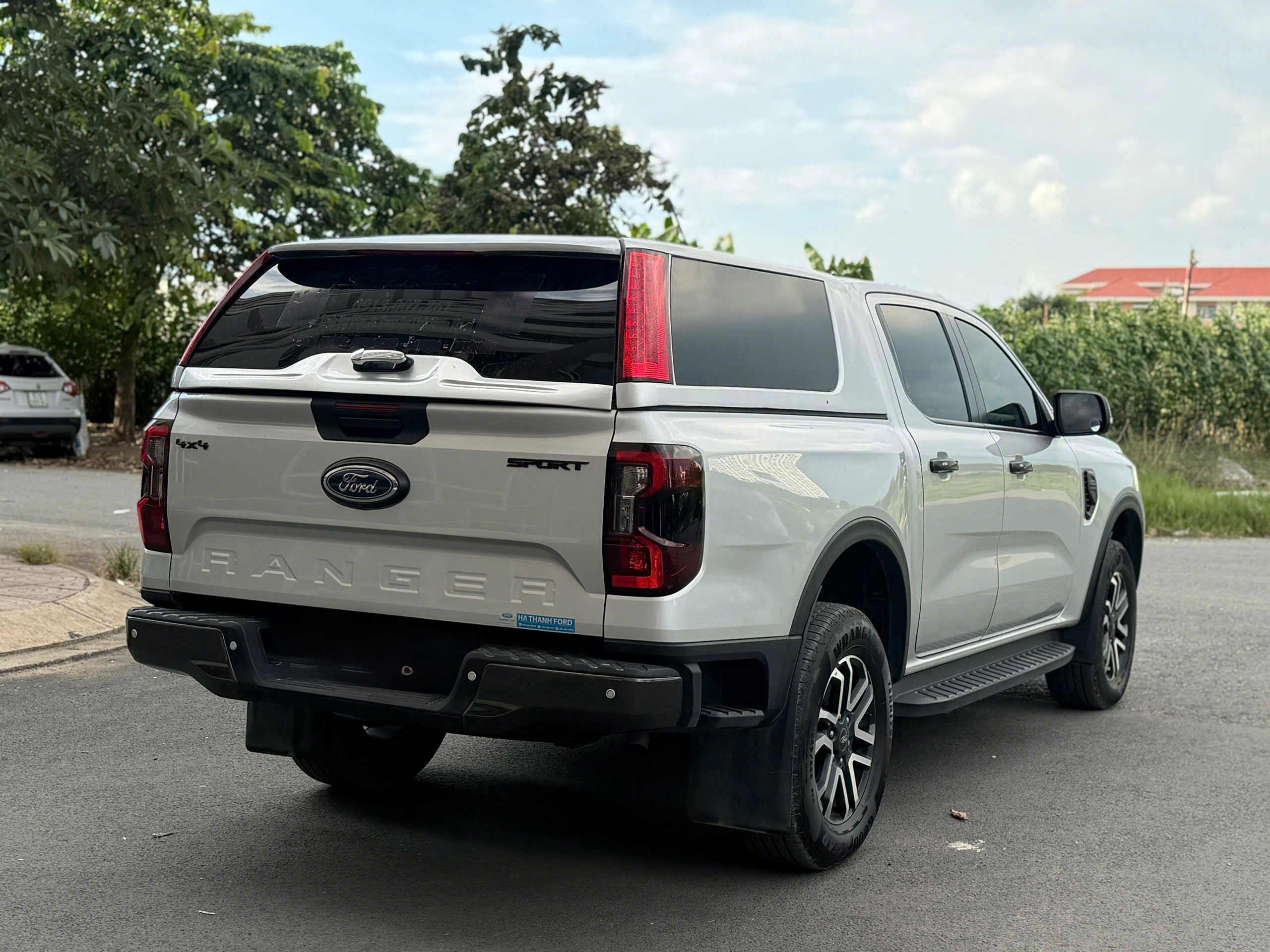Cần bán Ford Ranger Sport 2.0L 4x4 AT sản xuất 2024, màu bạc
