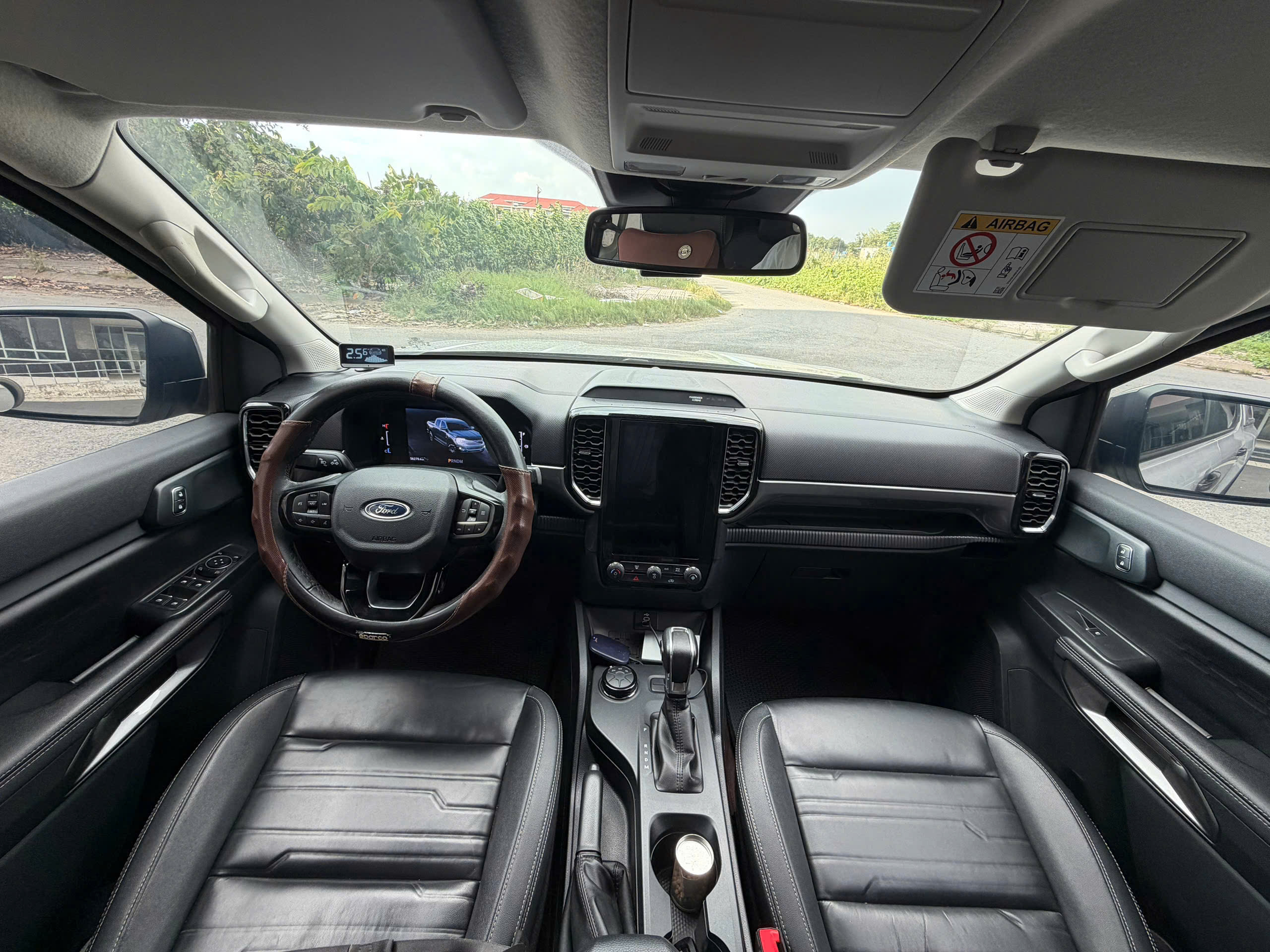 Cần bán Ford Ranger Sport 2.0L 4x4 AT sản xuất 2024, màu bạc