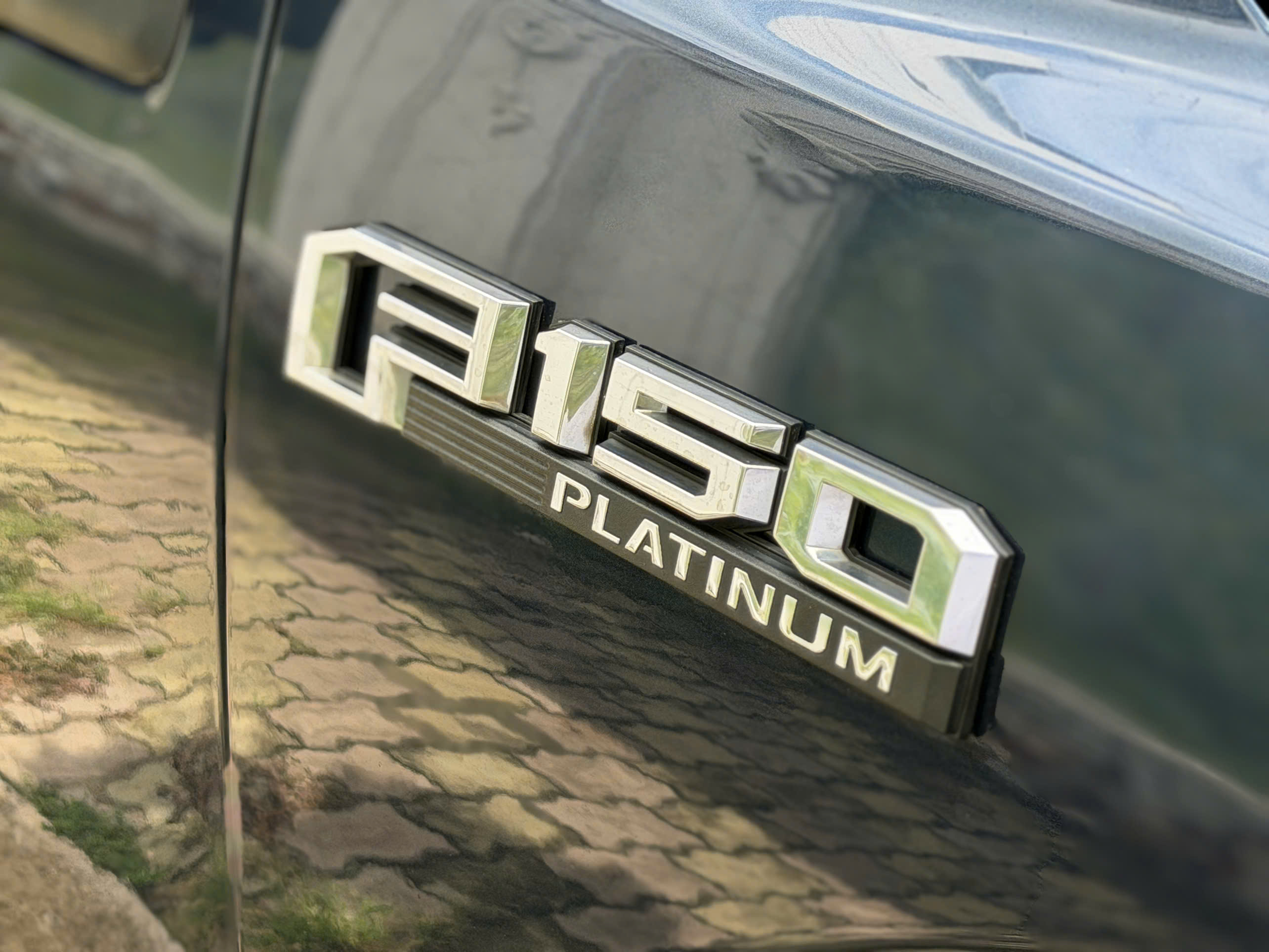 Bán Ford F 150 Platinum 3.5 V6 SuperCrew sản xuất năm 2016, màu xanh lục, xe nhập, 1.999 tỉ