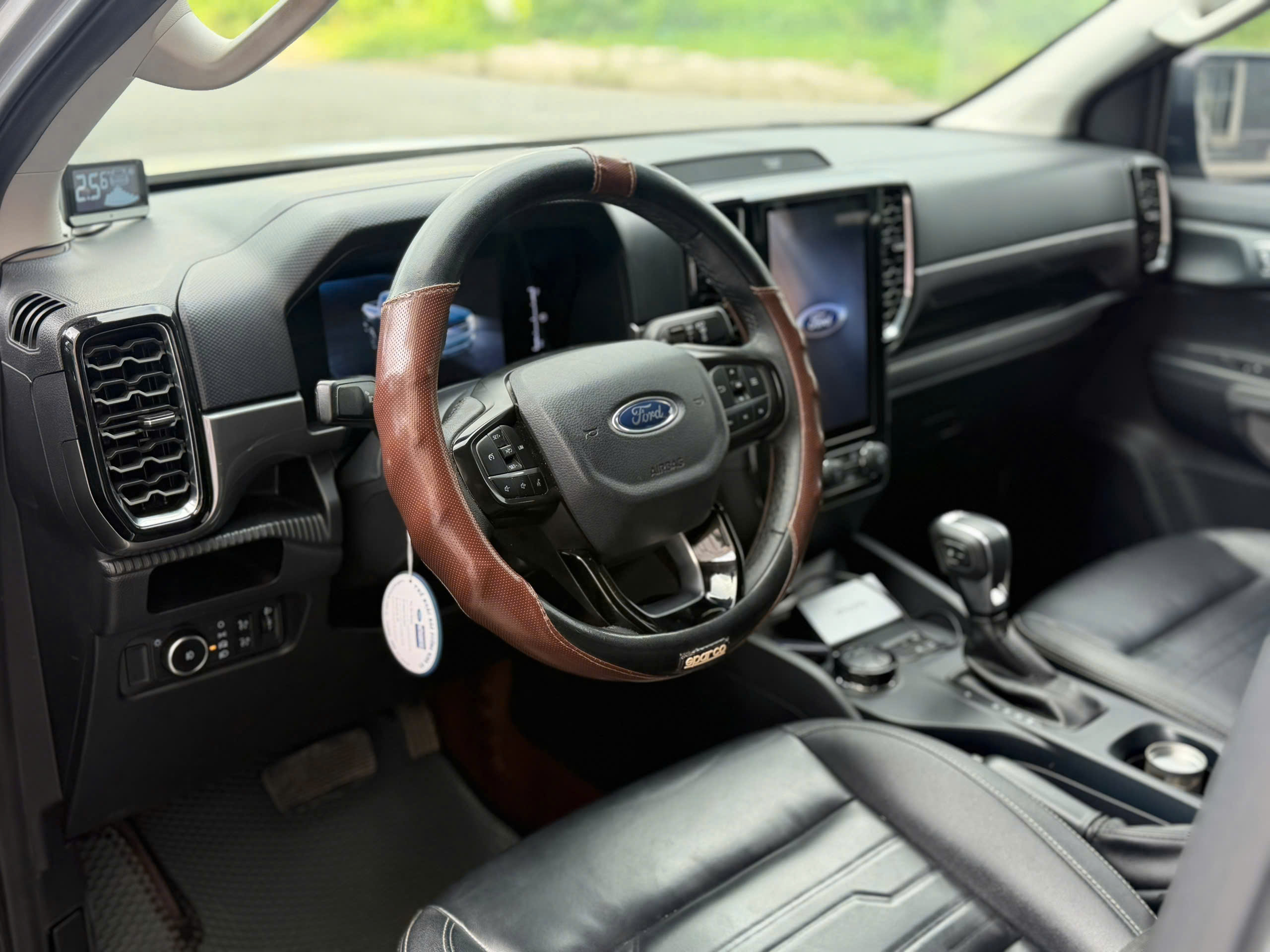 Cần bán Ford Ranger Sport 2.0L 4x4 AT sản xuất 2024, màu bạc