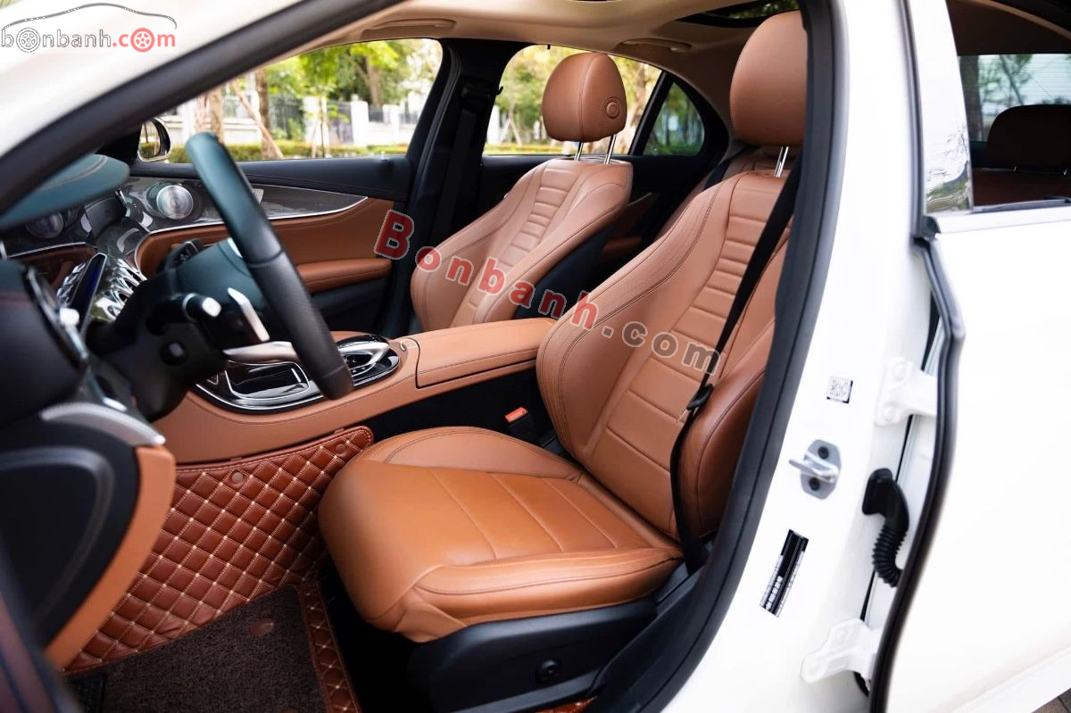 Bán ô tô Mercedes Benz E class E300 AMG - 2019 - xe cũ