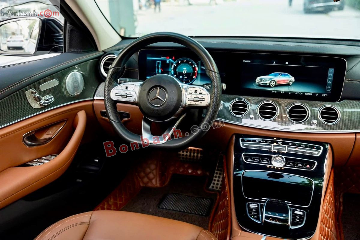 Bán ô tô Mercedes Benz E class E300 AMG - 2019 - xe cũ