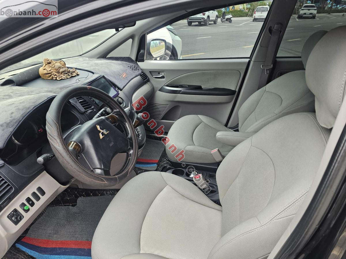 Bán ô tô Mitsubishi Grandis 2.4 AT - 2006 - xe cũ