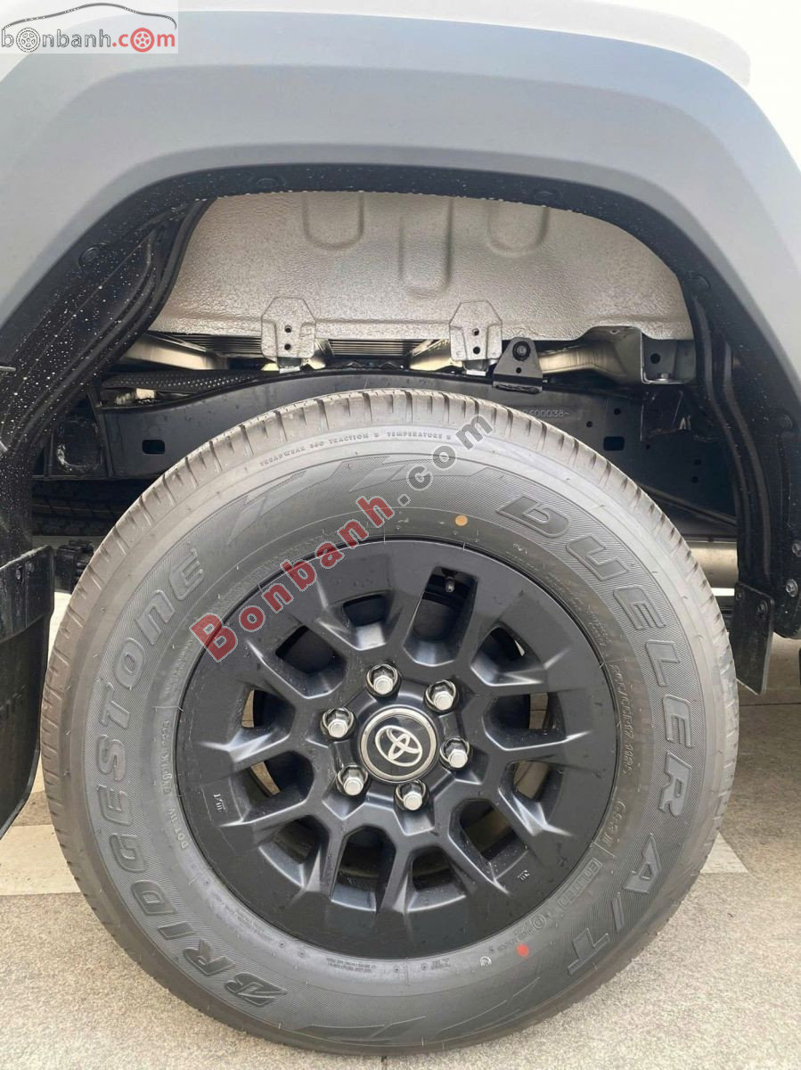 Bán ô tô Toyota Hilux Pro 2.8L 4x2 AT - 2026 - xe mới