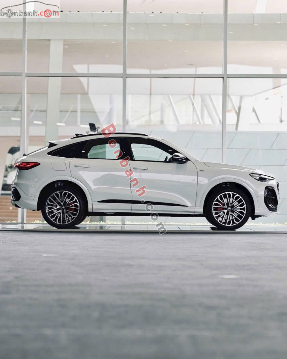 Bán ô tô Audi Q5 Sportback Sline 45 TFSI Quattro - 2026 - xe mới