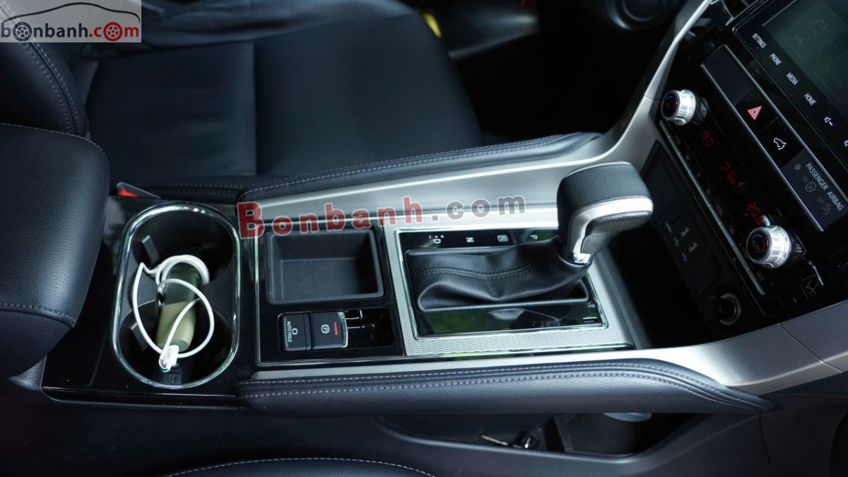 Bán ô tô Mitsubishi Pajero Sport 2.4D 4x2 AT - 2020 - xe cũ