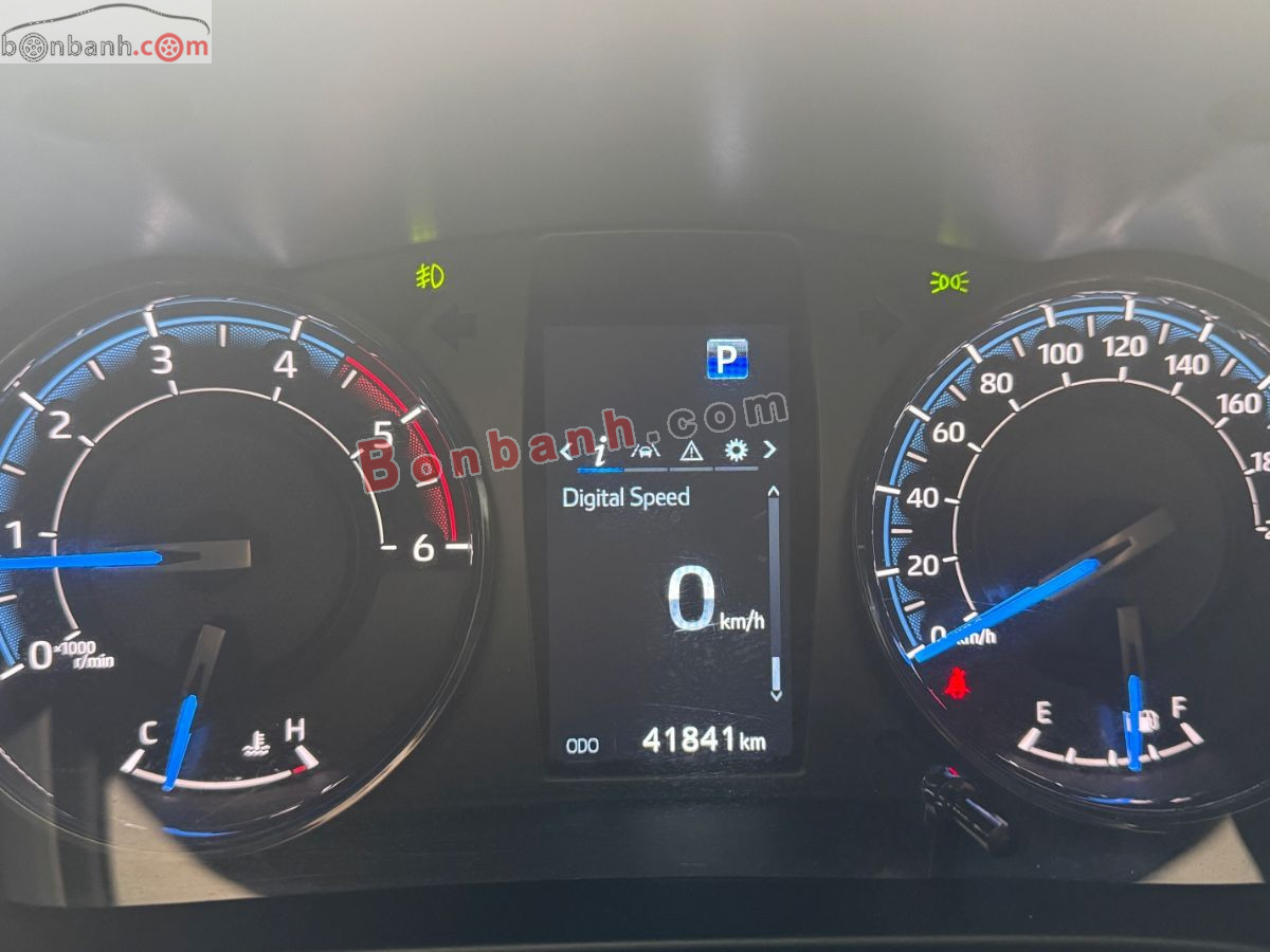 Bán ô tô Toyota Hilux Adventure 2.8L 4x4 AT - 2024 - xe cũ