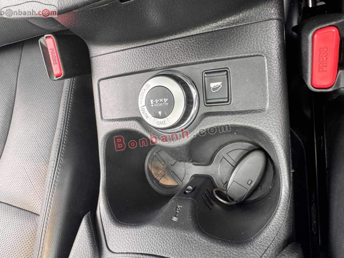 Bán ô tô Nissan X trail 2.5 SV 4WD Premium - 2017 - xe cũ