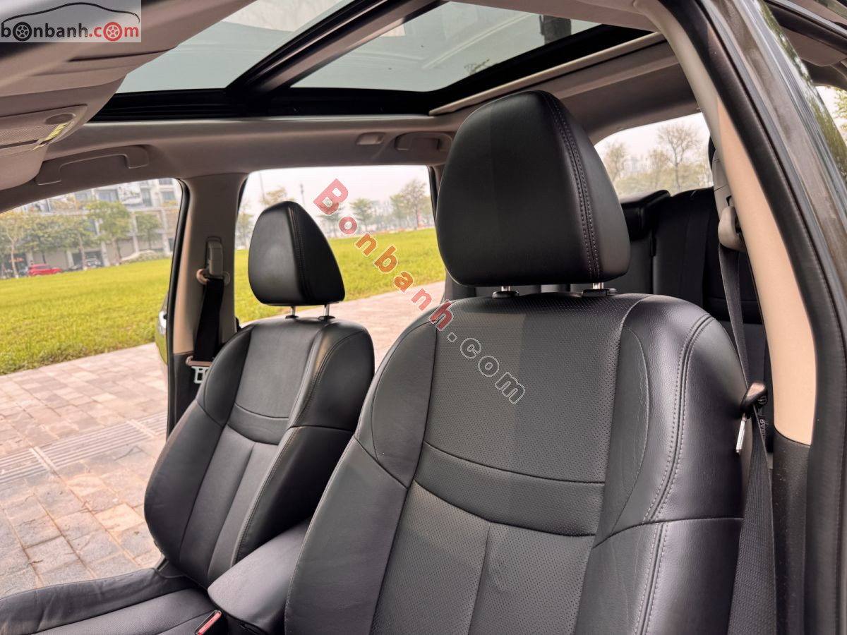 Bán ô tô Nissan X trail 2.5 SV 4WD Premium - 2017 - xe cũ