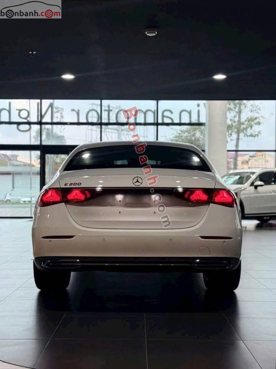 Bán ô tô Mercedes Benz E class E200 Exclusive - 2026 - xe mới