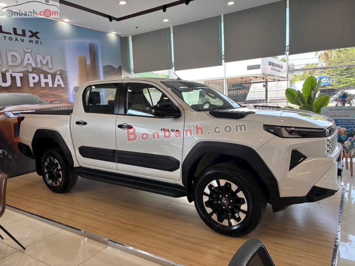 Bán ô tô Toyota Hilux Trailhunter 2.8L 4x4 AT - 2026 - xe mới