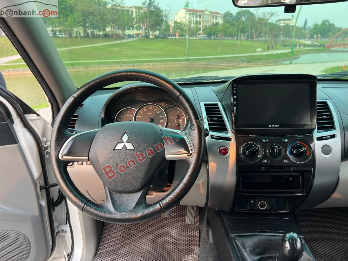 Bán ô tô Mitsubishi Pajero Sport D 4x2 MT - 2017 - xe cũ