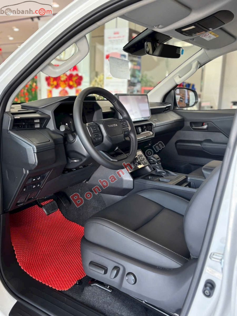 Bán ô tô Toyota Hilux Trailhunter 2.8L 4x4 AT - 2026 - xe mới