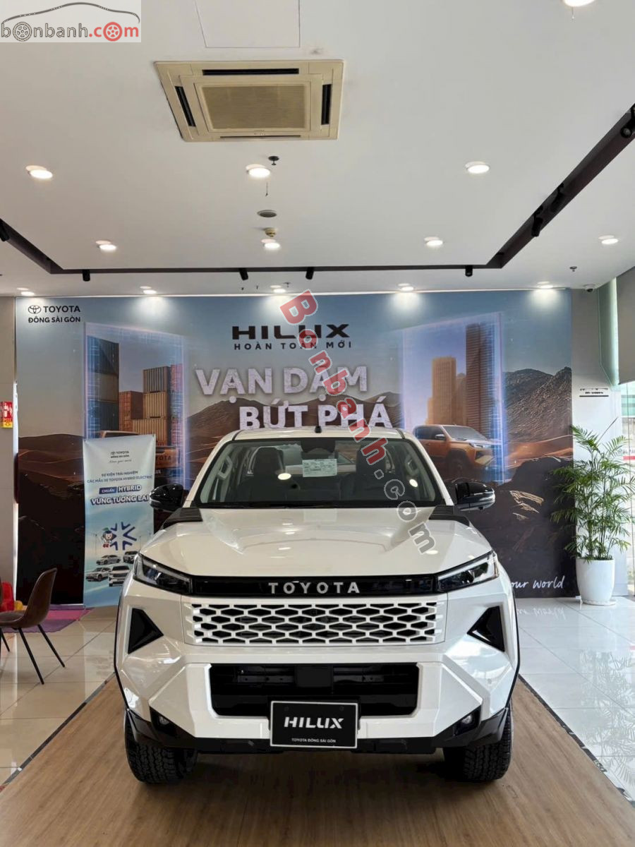 Bán ô tô Toyota Hilux Trailhunter 2.8L 4x4 AT - 2026 - xe mới