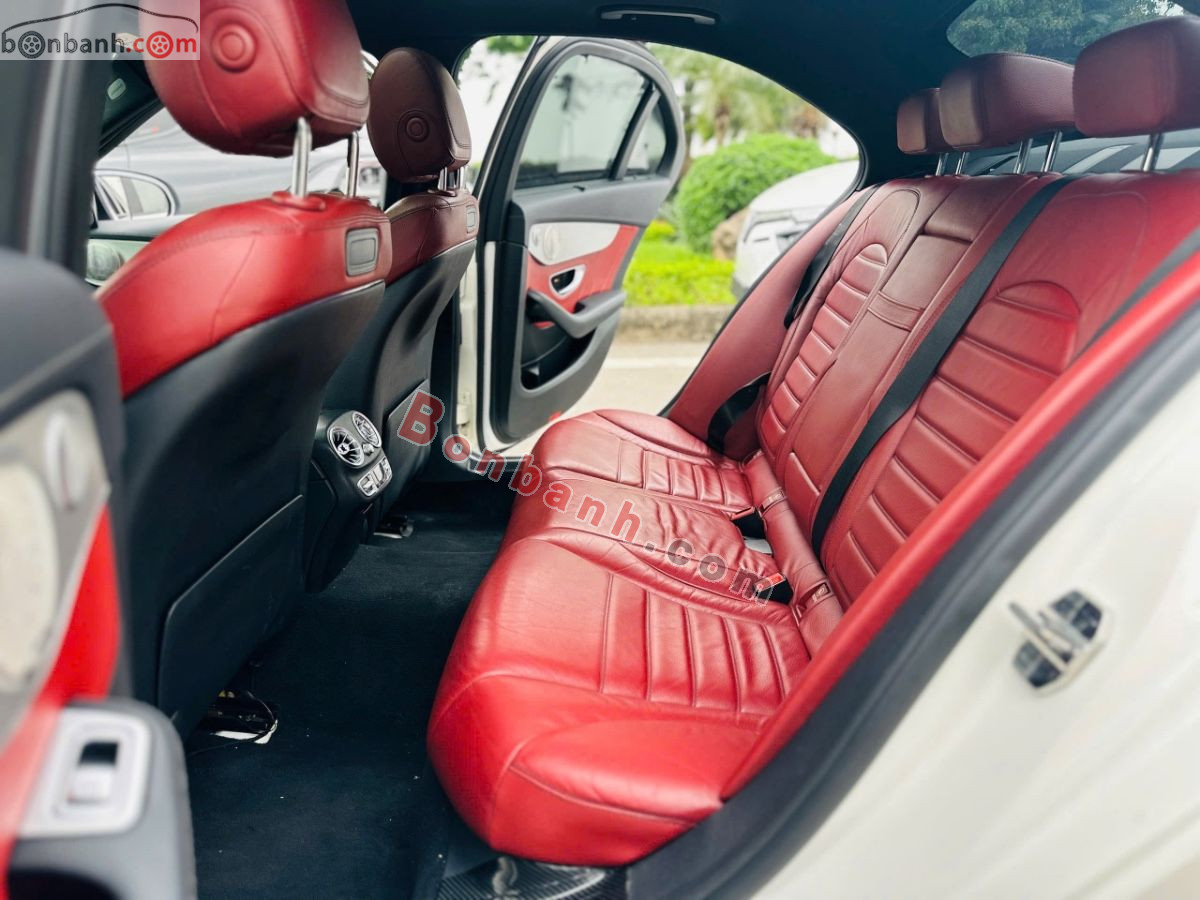 Bán ô tô Mercedes Benz C class C300 AMG - 2017 - xe cũ