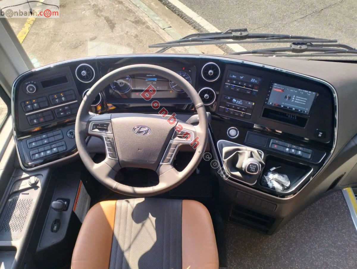 Bán ô tô Hyundai Universe Prestige 47S - 2026 - xe mới