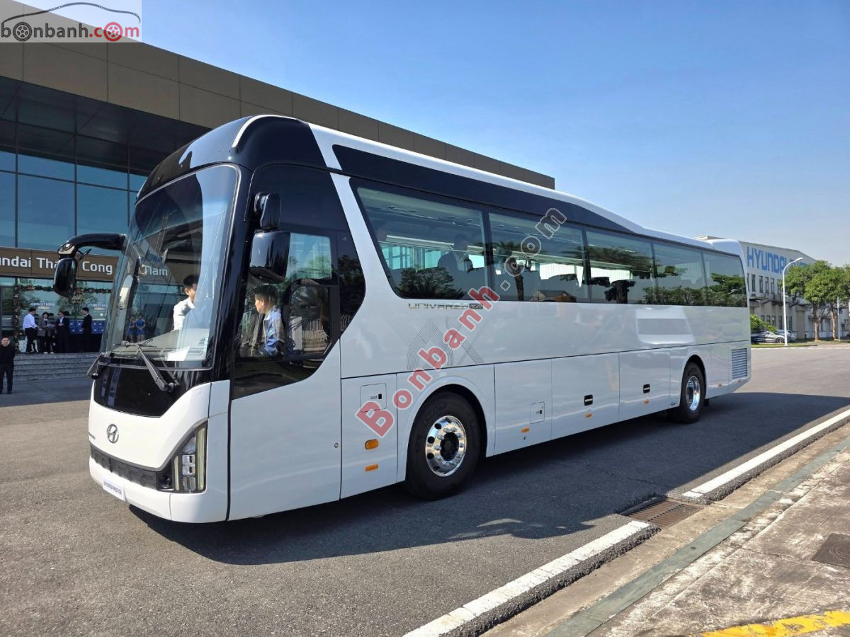 Bán ô tô Hyundai Universe Prestige 47S - 2026 - xe mới