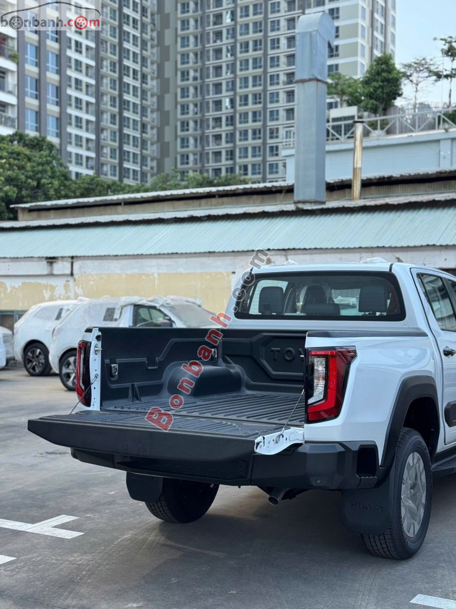 Bán ô tô Toyota Hilux Trailhunter 2.8L 4x4 AT - 2026 - xe mới