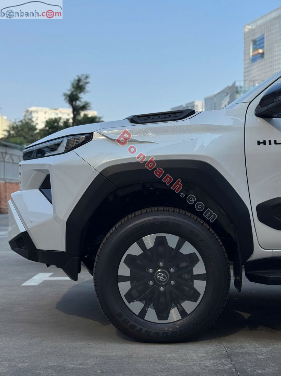Bán ô tô Toyota Hilux Trailhunter 2.8L 4x4 AT - 2026 - xe mới