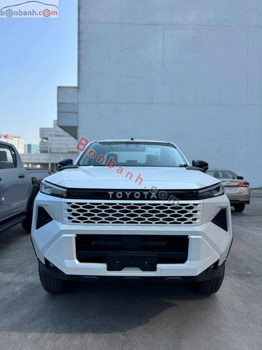 Bán ô tô Toyota Hilux Trailhunter 2.8L 4x4 AT - 2026 - xe mới