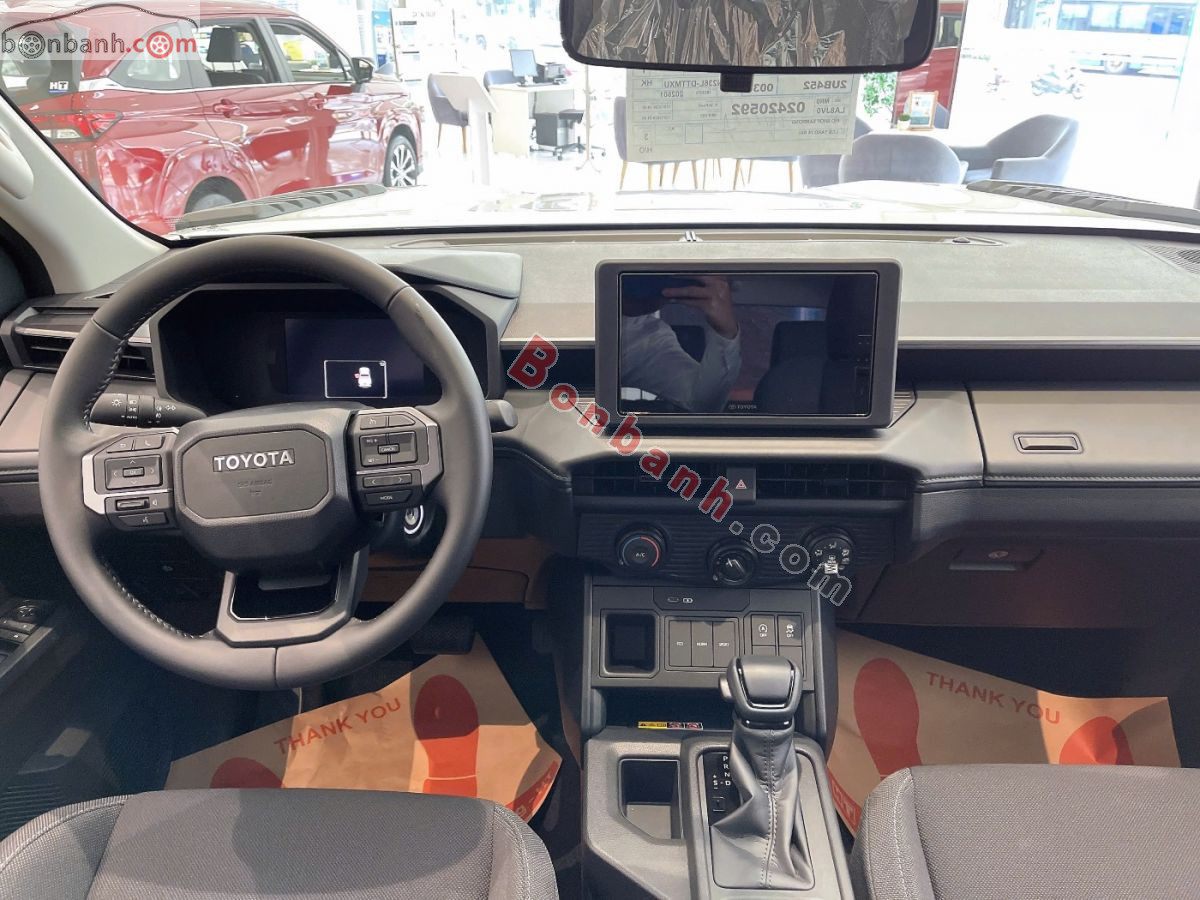 Bán ô tô Toyota Hilux Pro 2.8L 4x2 AT - 2026 - xe mới