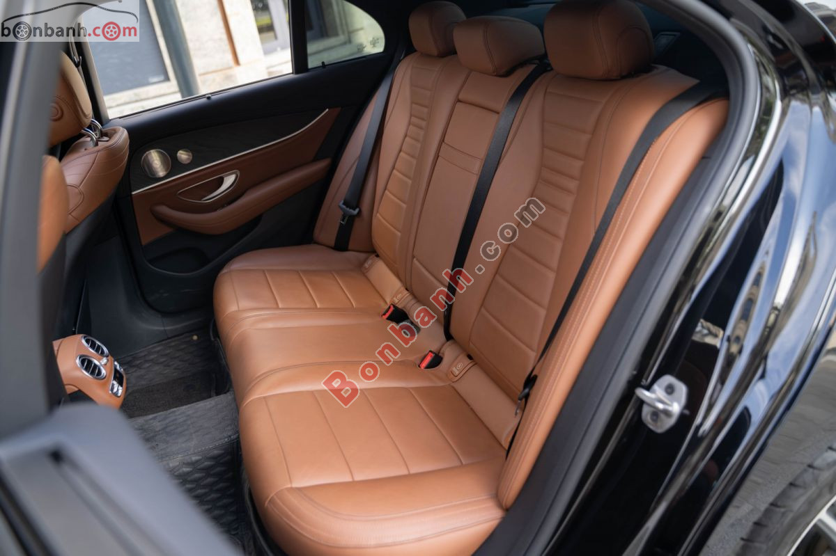 Bán ô tô Mercedes Benz E class E300 AMG - 2023 - xe cũ