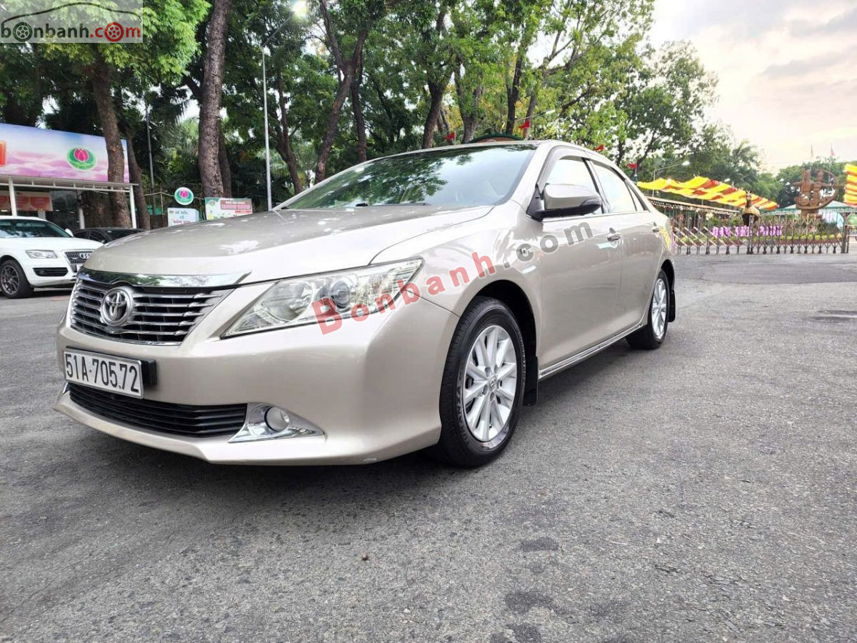 Bán ô tô Toyota Camry 2.0E - 2014 - xe cũ