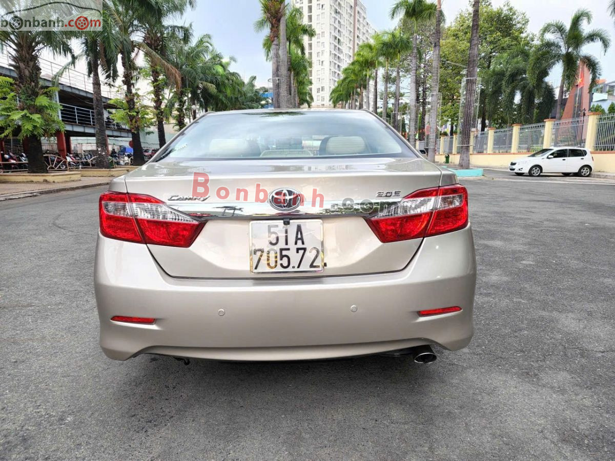 Bán ô tô Toyota Camry 2.0E - 2014 - xe cũ