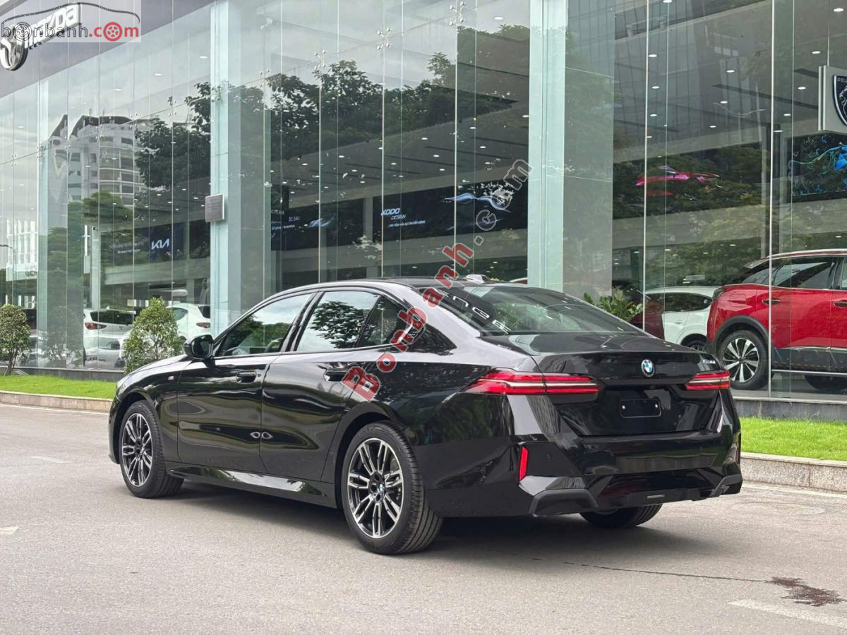 Bán ô tô BMW 5 Series 530i M Sport - 2026 - xe mới