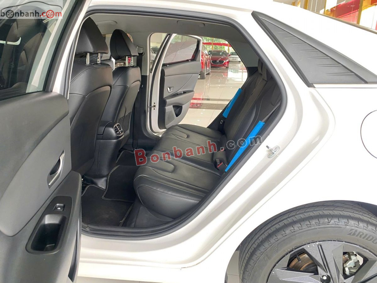 Bán ô tô Hyundai Elantra 1.6 AT Đặc biệt - 2024 - xe cũ