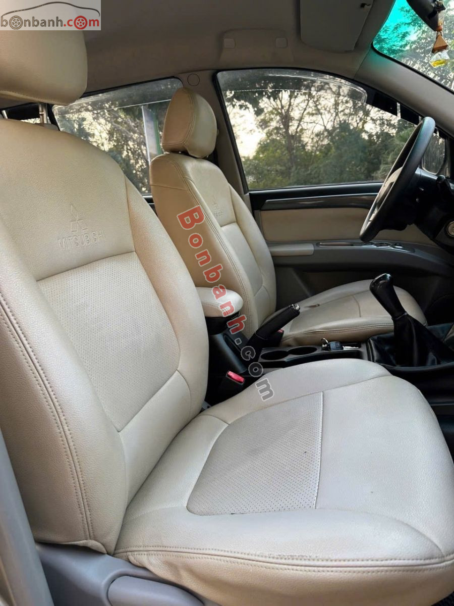 Bán ô tô Mitsubishi Pajero Sport D 4x2 MT - 2016 - xe cũ