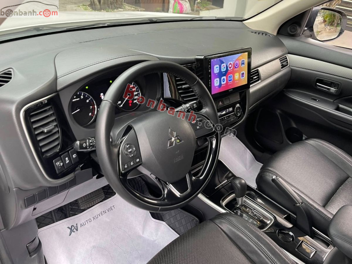 Bán ô tô Mitsubishi Outlander 2.0 CVT - 2019 - xe cũ