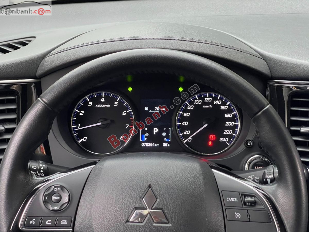 Bán ô tô Mitsubishi Outlander 2.0 CVT - 2019 - xe cũ