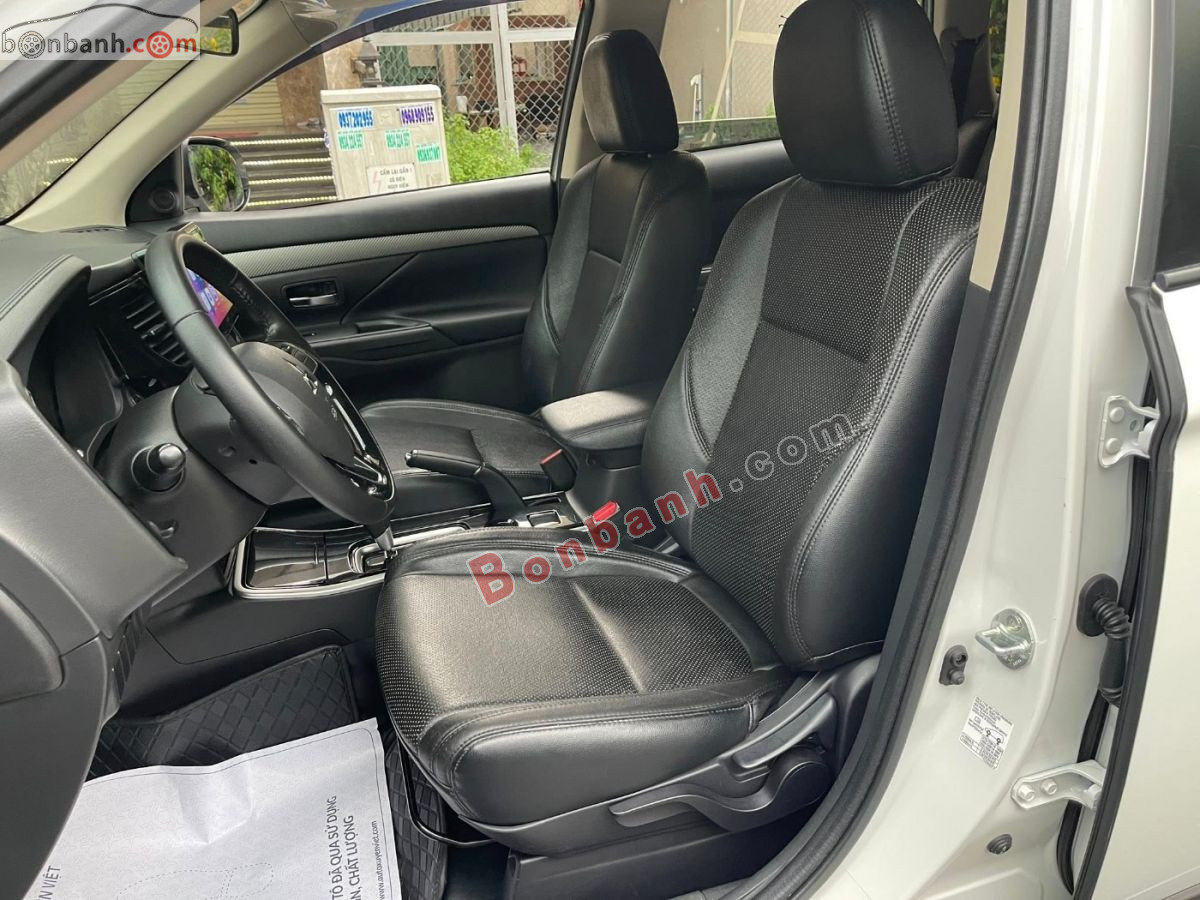 Bán ô tô Mitsubishi Outlander 2.0 CVT - 2019 - xe cũ