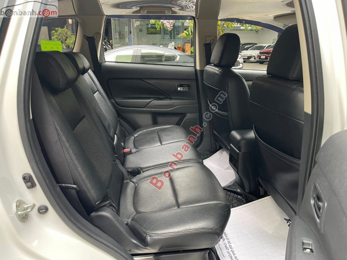 Bán ô tô Mitsubishi Outlander 2.0 CVT - 2019 - xe cũ