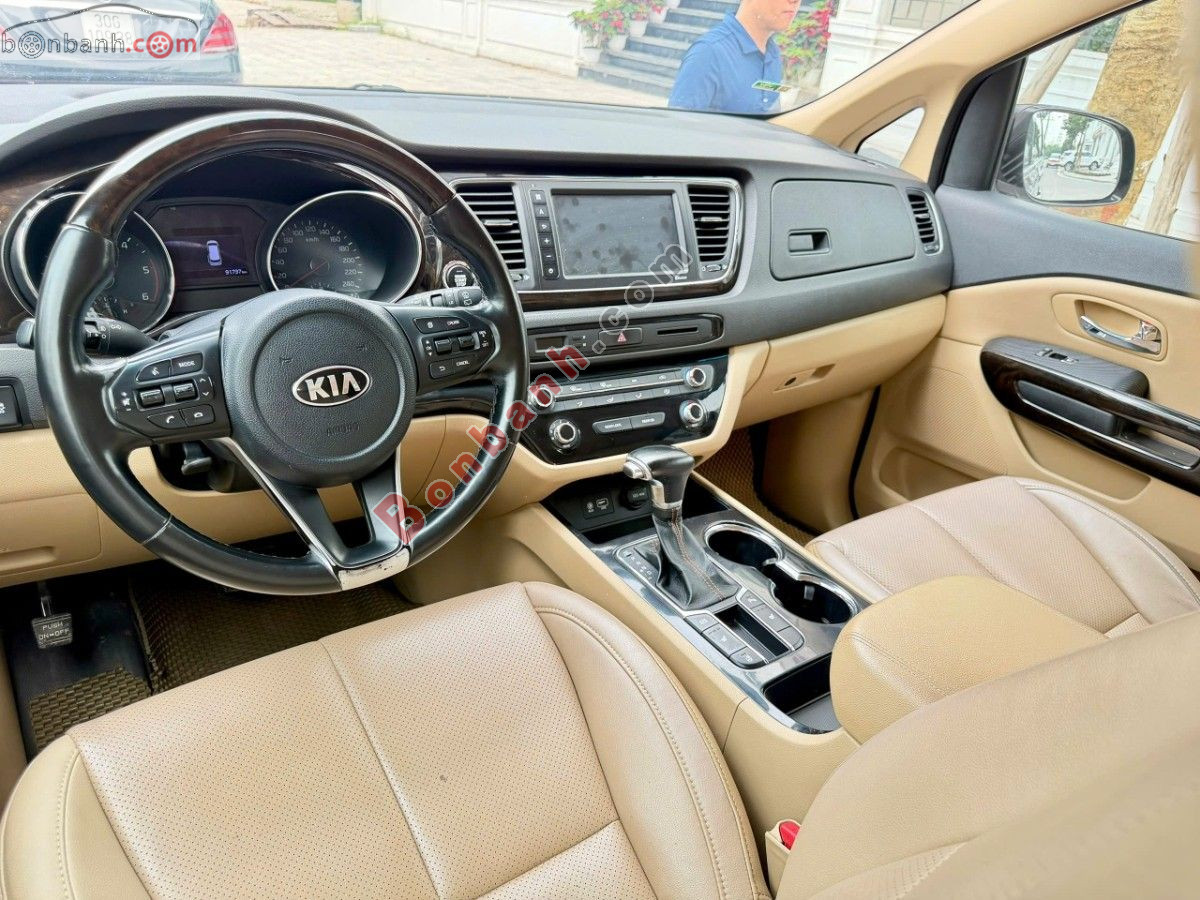 Bán ô tô Kia Sedona 2.2 DAT Deluxe - 2019 - xe cũ