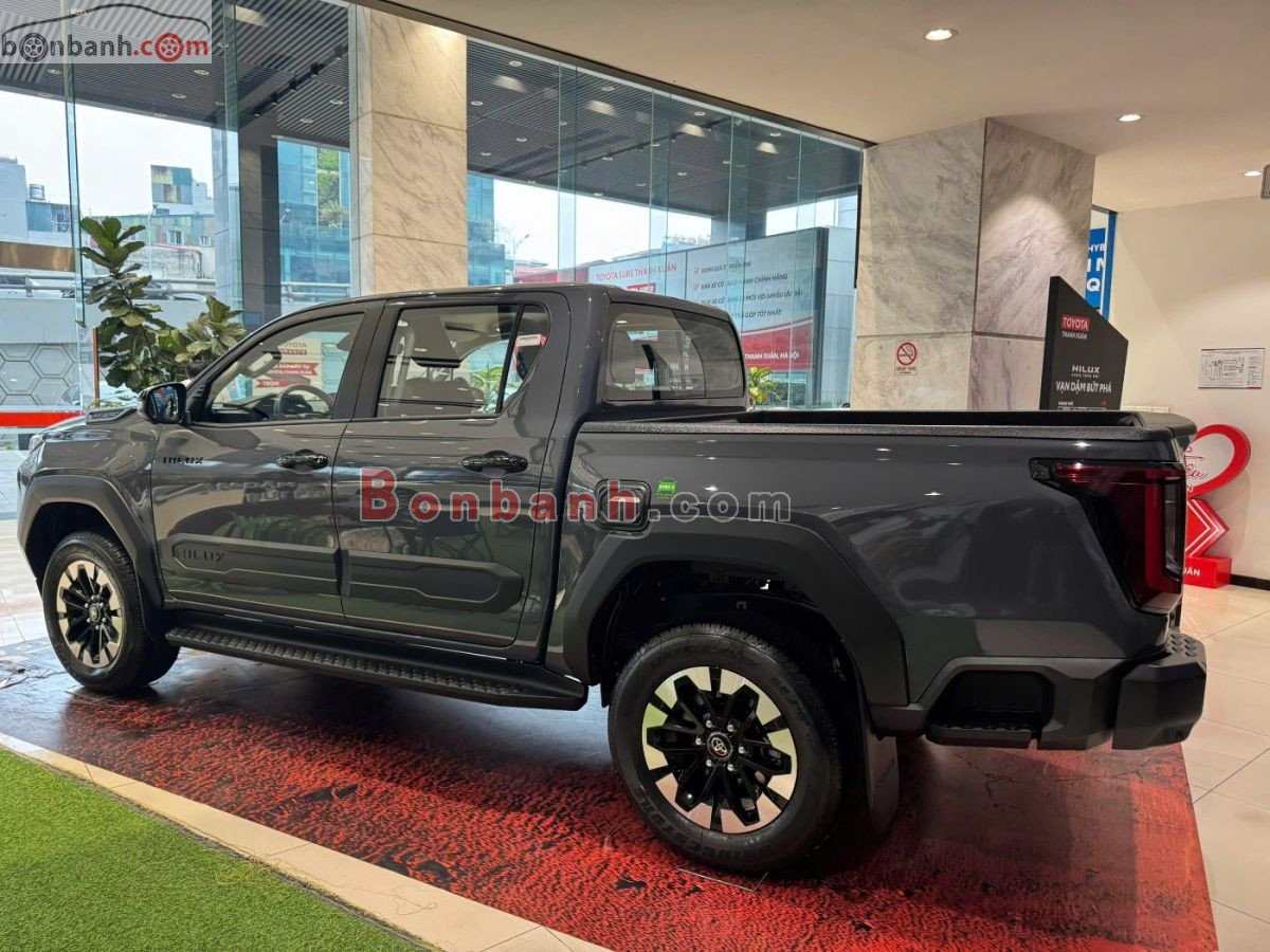 Bán ô tô Toyota Hilux Trailhunter 2.8L 4x4 AT - 2026 - xe mới