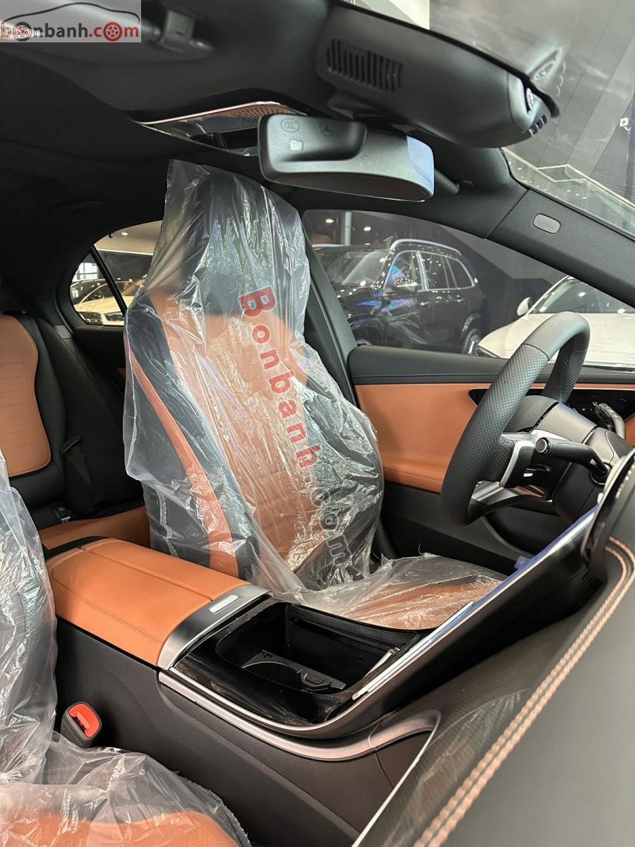 Bán ô tô Mercedes Benz C class C300 AMG - 2025 - xe mới
