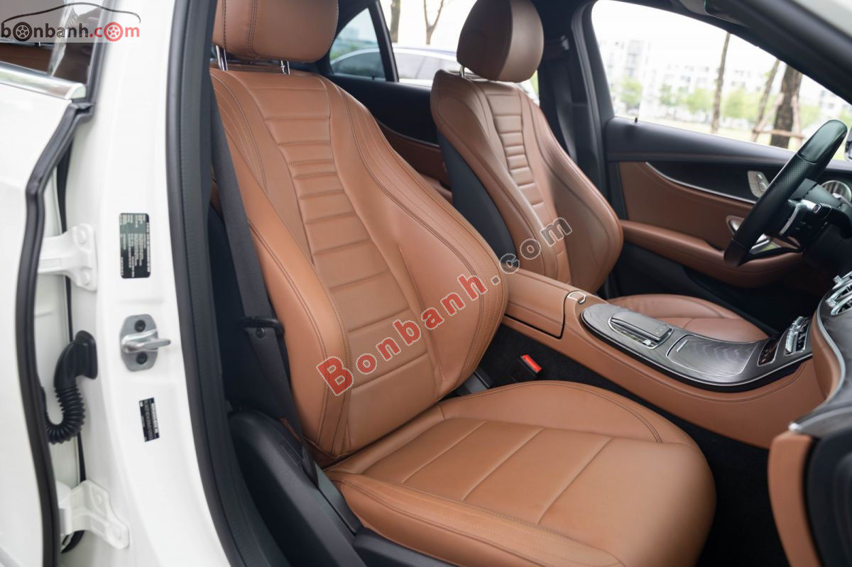 Bán ô tô Mercedes Benz E class E300 AMG - 2022 - xe cũ