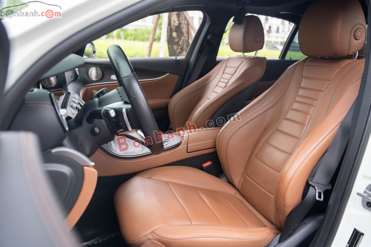 Bán ô tô Mercedes Benz E class E300 AMG - 2022 - xe cũ