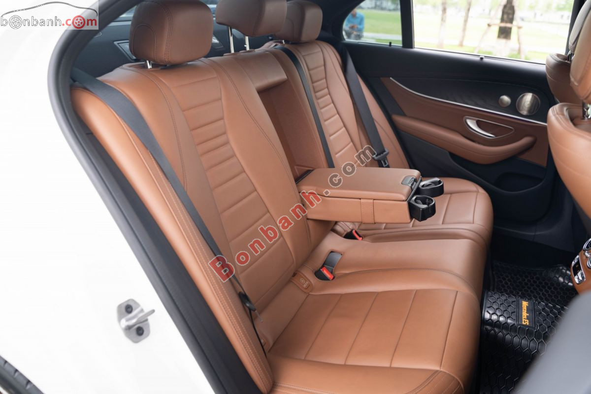 Bán ô tô Mercedes Benz E class E300 AMG - 2022 - xe cũ