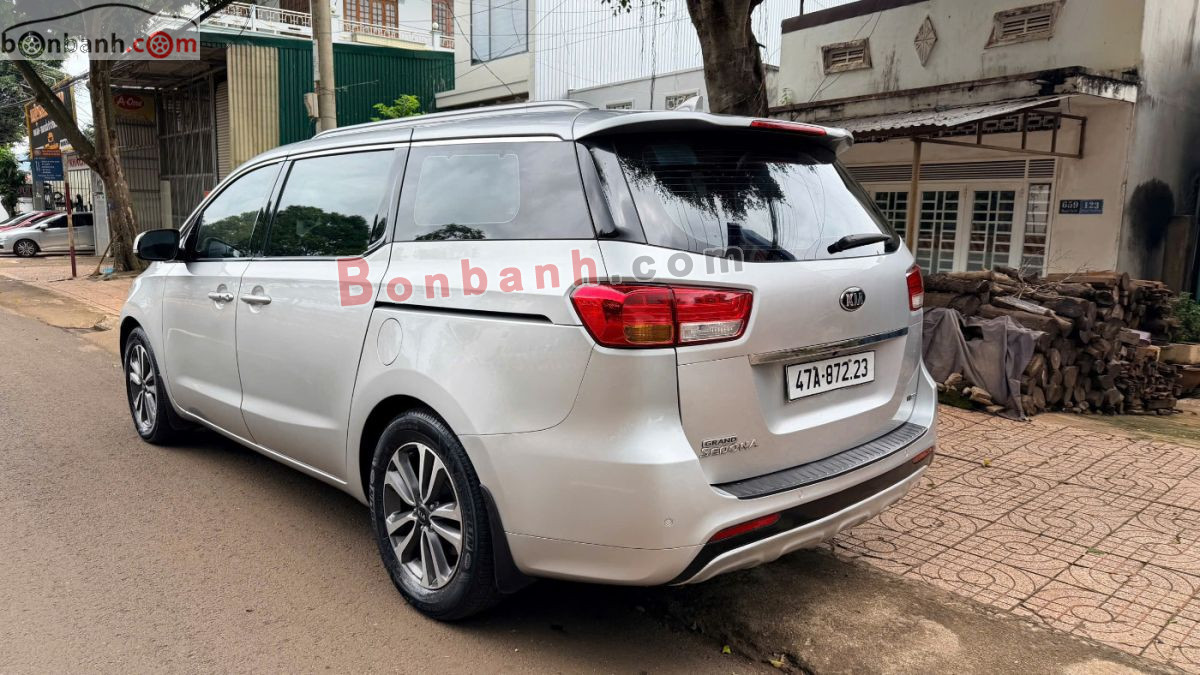 Bán ô tô Kia Sedona 2.2L DATH - 2017 - xe cũ