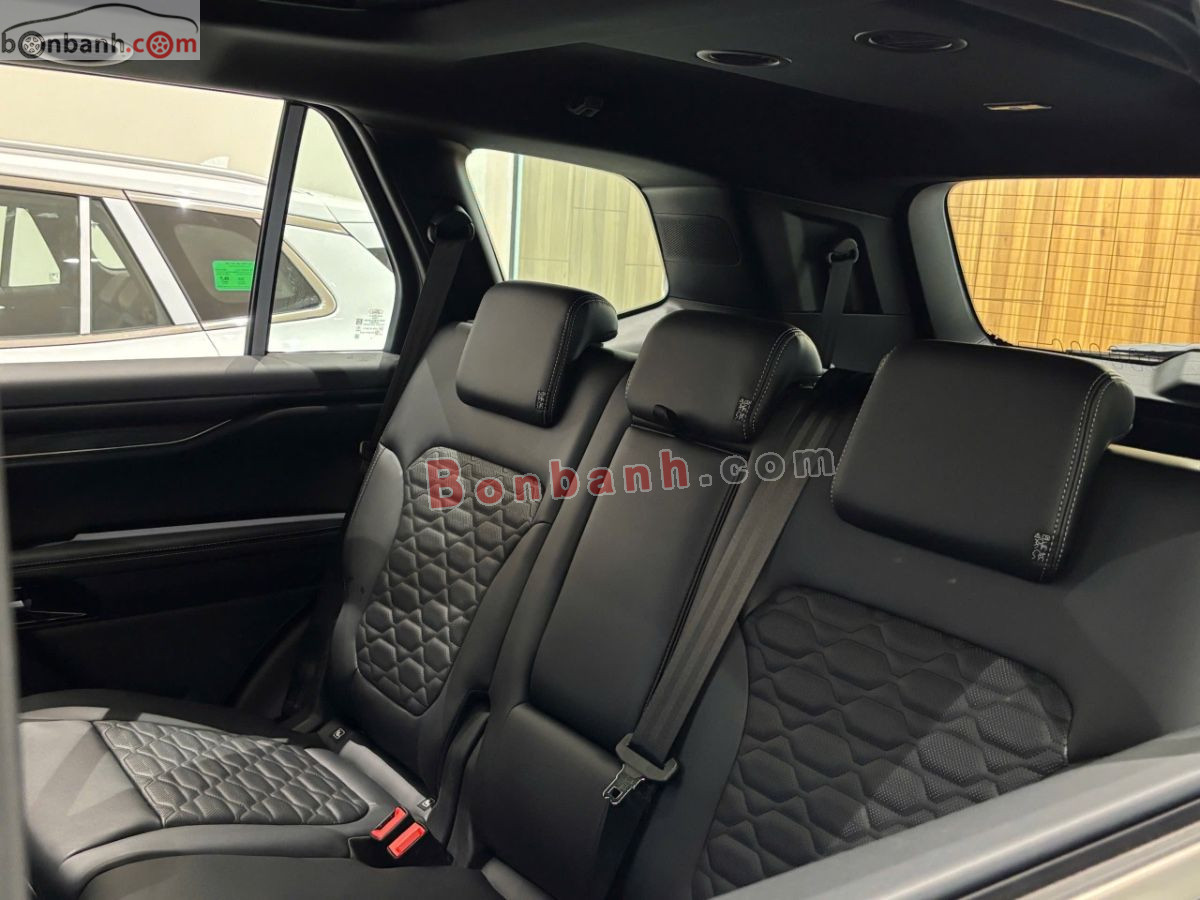 Bán ô tô Ford Everest Platinum 2.0L 4x2 AT - 2026 - xe mới