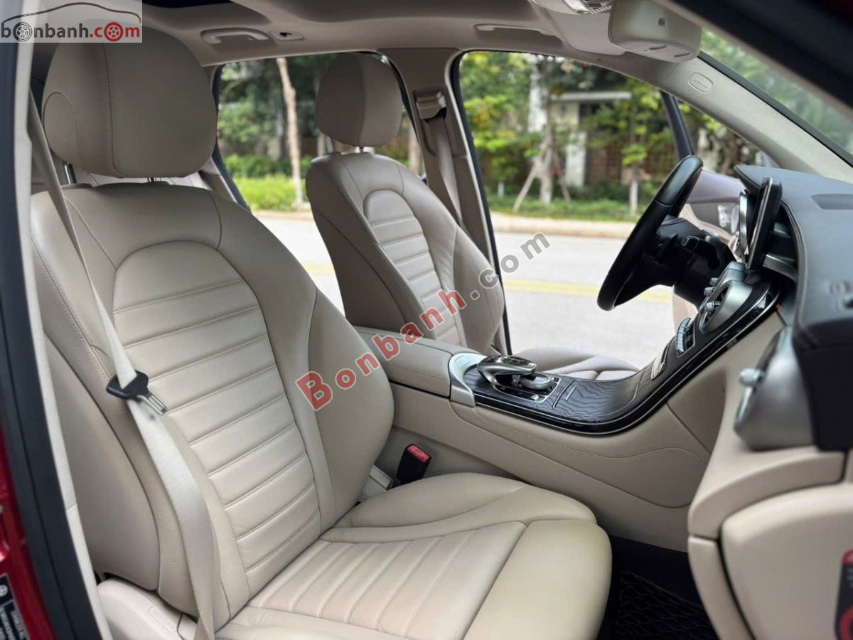 Bán ô tô Mercedes Benz GLC 300 4Matic - 2017 - xe cũ