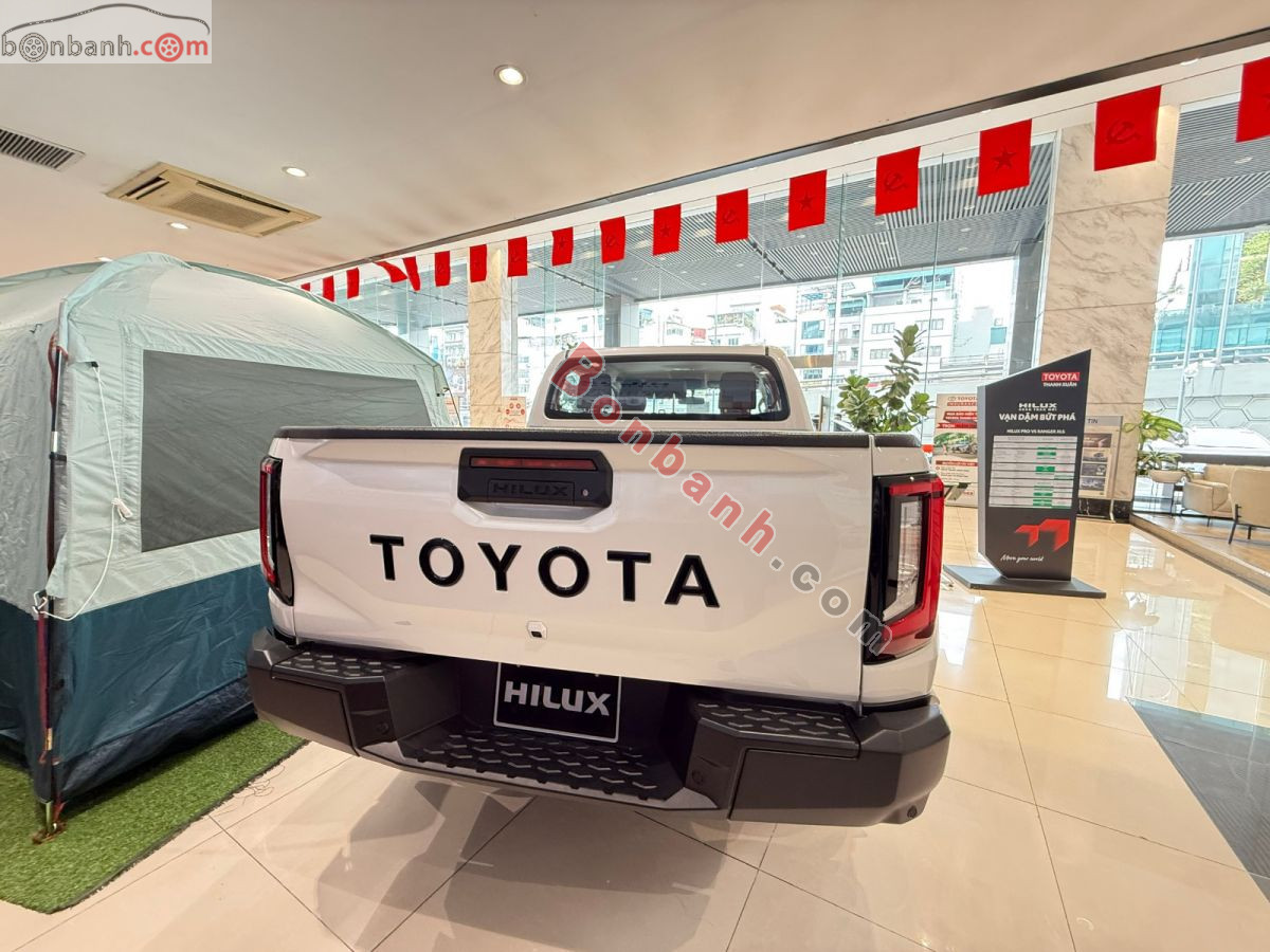 Bán ô tô Toyota Hilux Pro 2.8L 4x2 AT - 2026 - xe mới