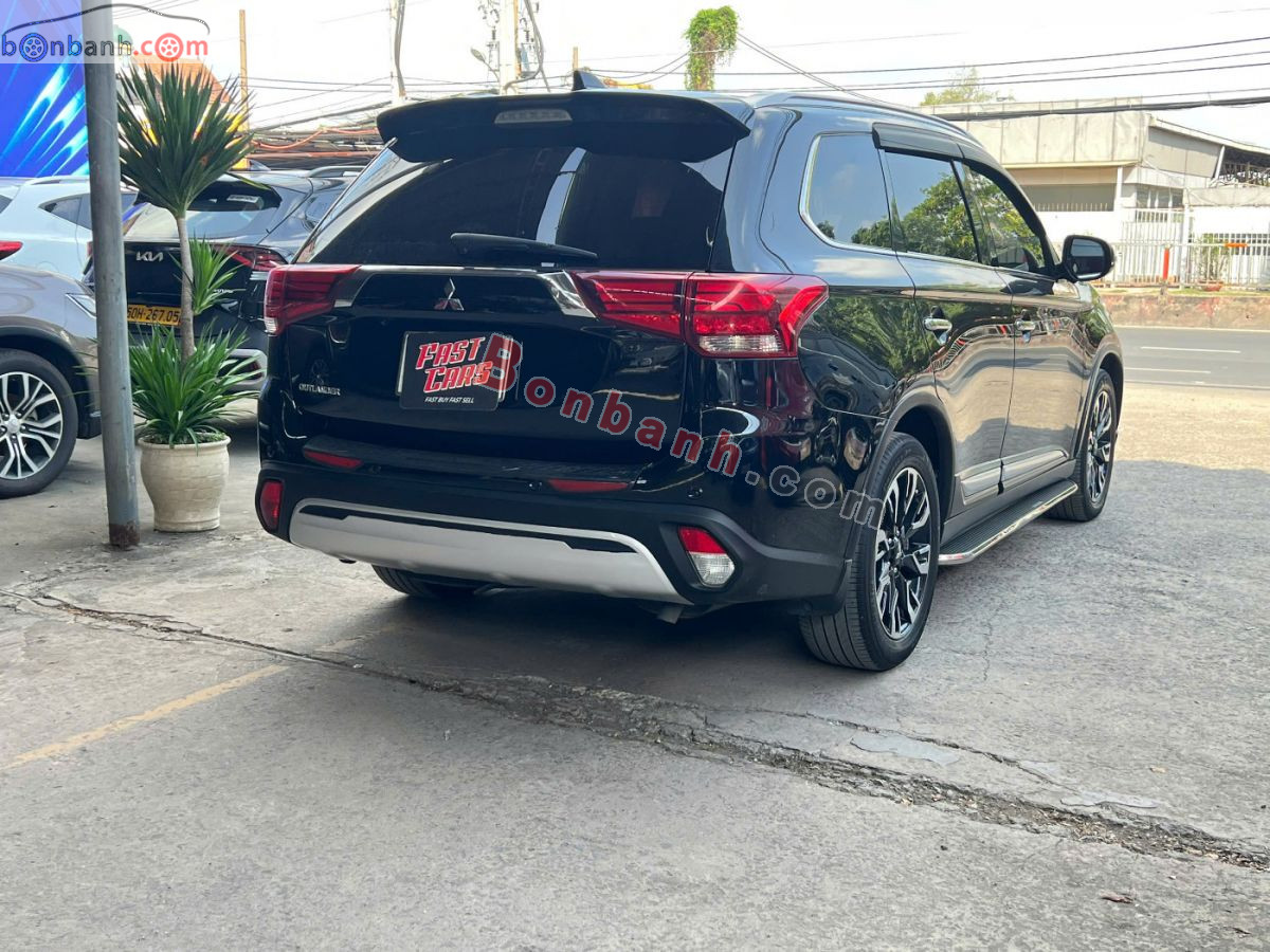 Bán ô tô Mitsubishi Outlander Premium 2.0 CVT - 2021 - xe cũ